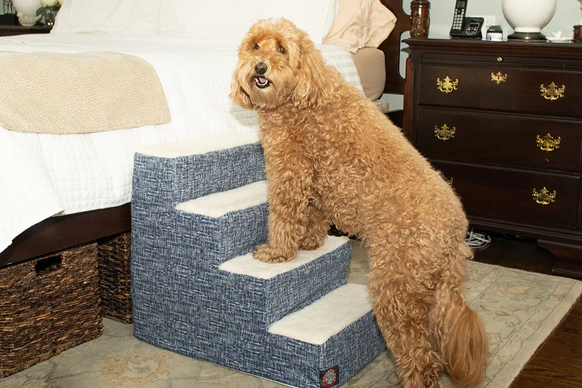 Majestic Pet Stairs Logo